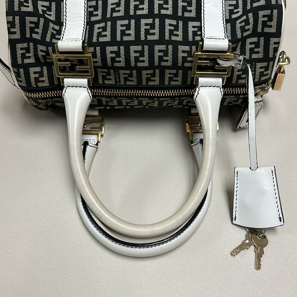 🔥🔥🔥Authentic Fendi Zucca Leather Trim Boston Satchel Handbag - Picture 16 of 16